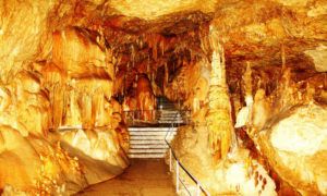Мраморная пещера Крыма
